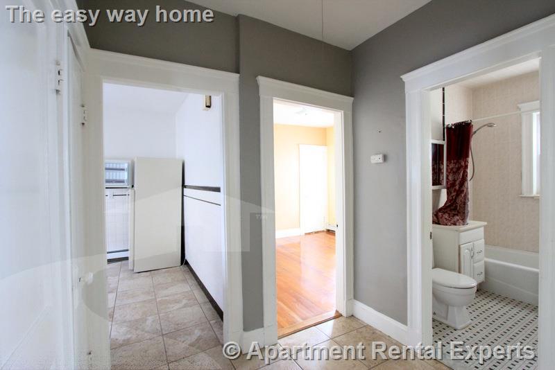 23-25 Bonner Ave, Tufts