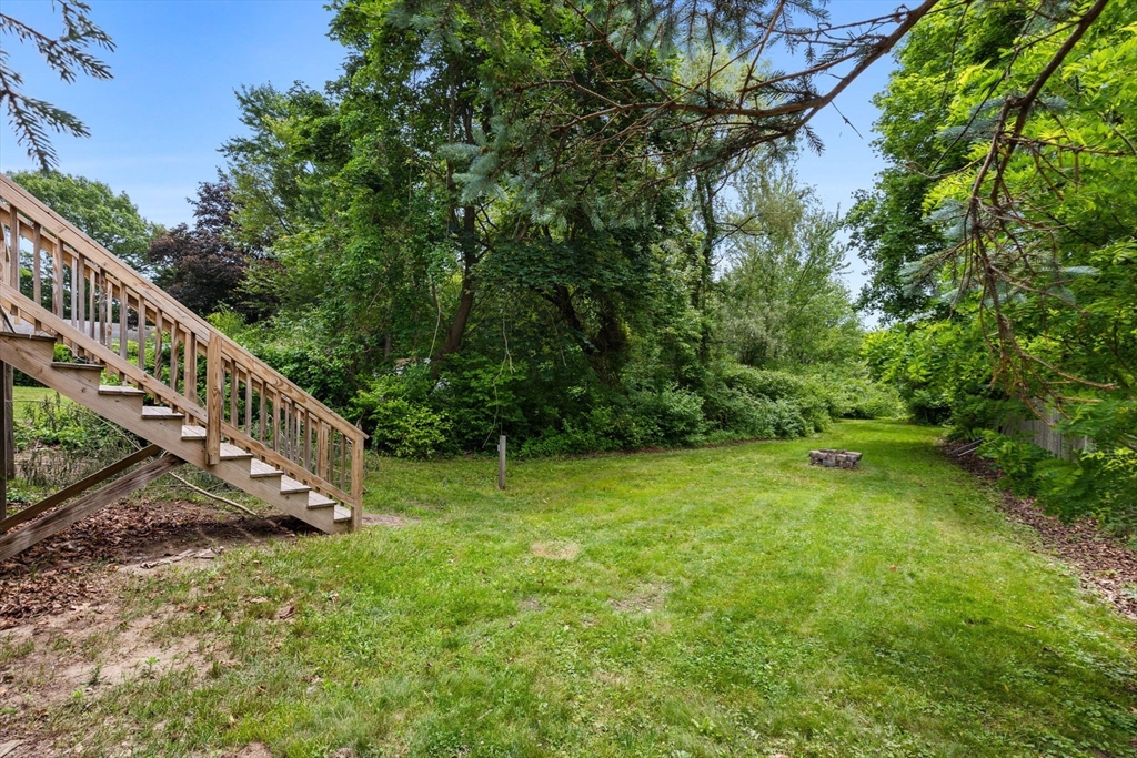 28 Greenwood Ave, Weymouth