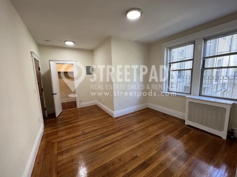 31 Park Dr, Fenway
