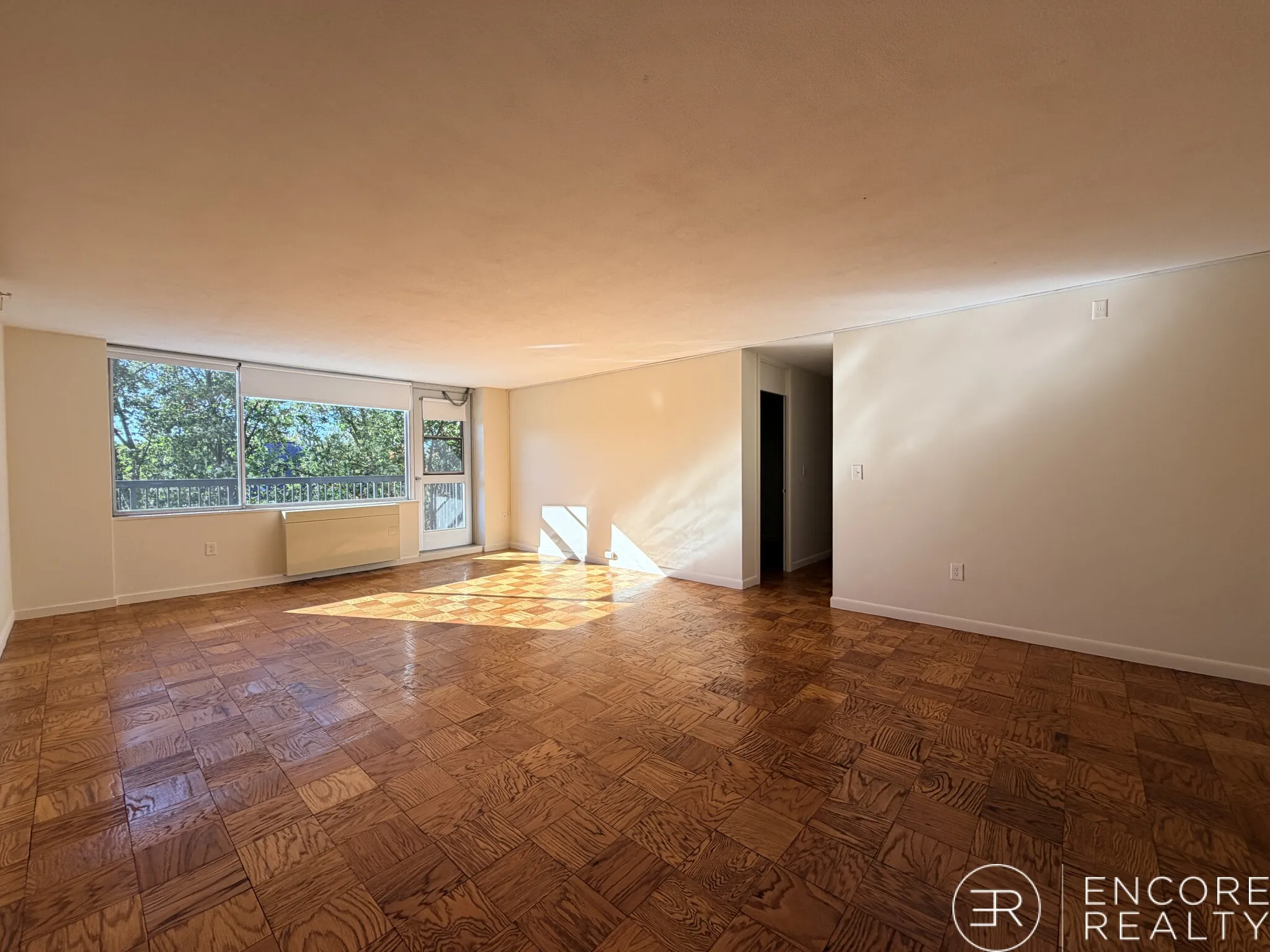 101 Monmouth St, Longwood