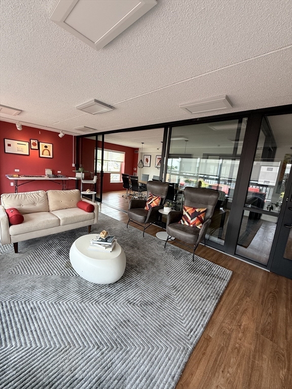 101 Rantoul St, Beverly