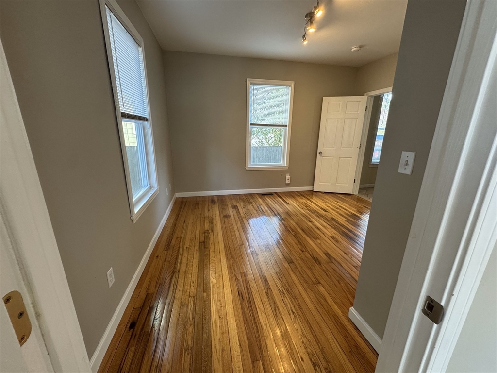 49 Paradise Rd, Swampscott