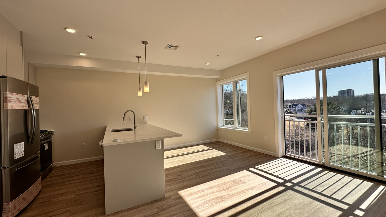 458 Washington St, Brighton