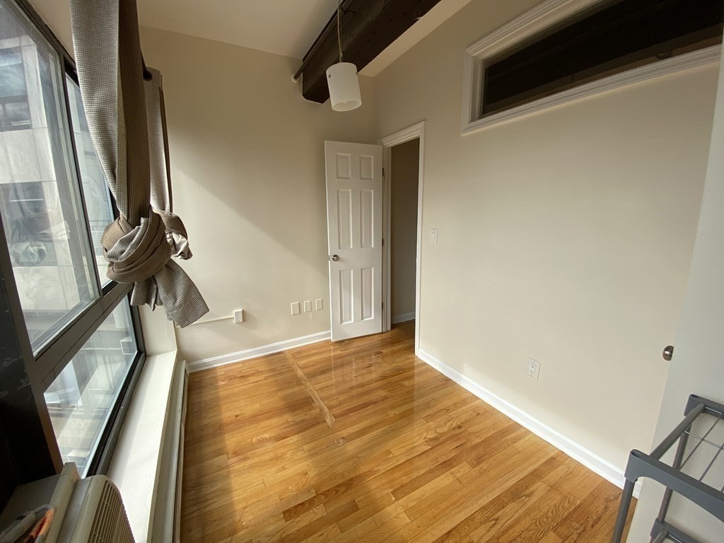 12 Stoneholm St, Fenway