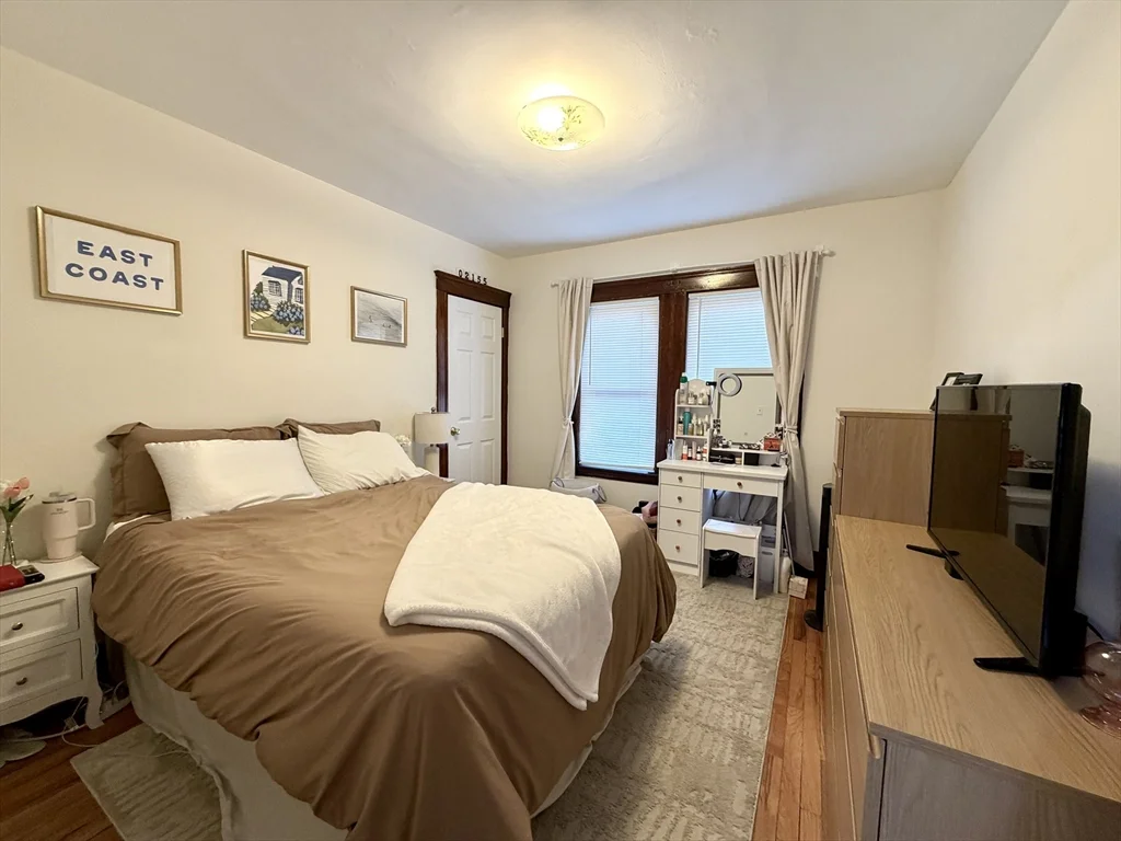 3 Goldsmith Ave, Tufts University