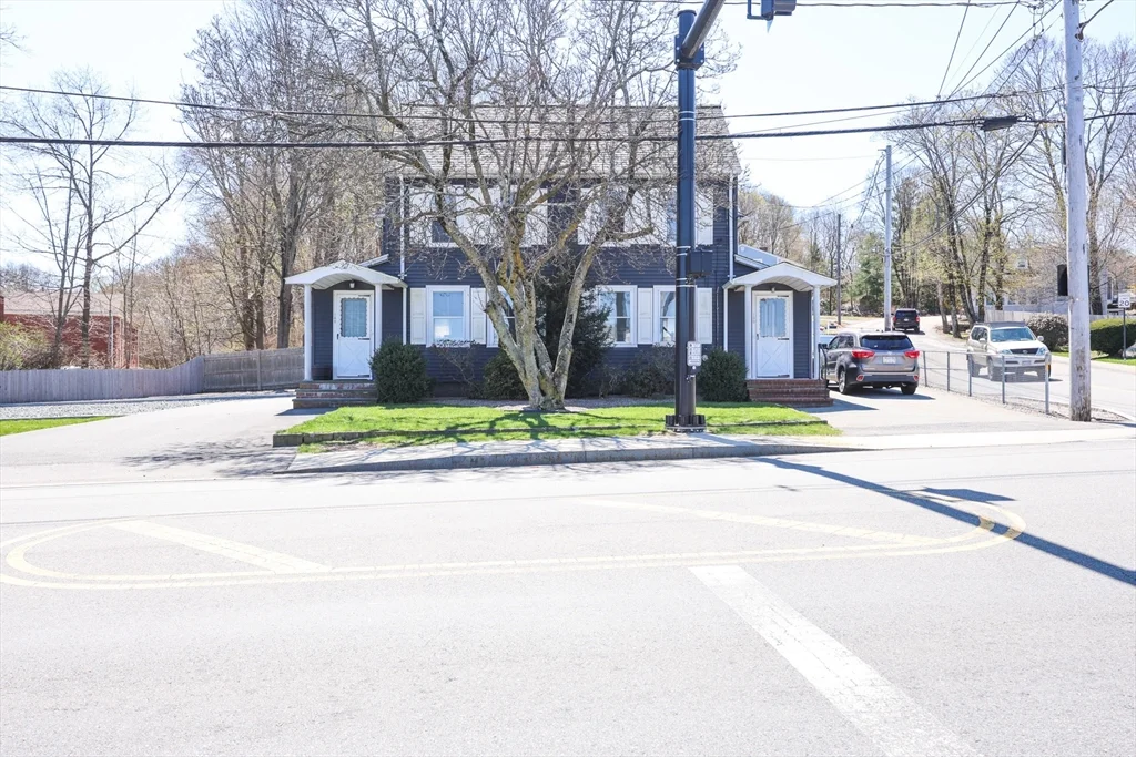 148 Neponset, Canton