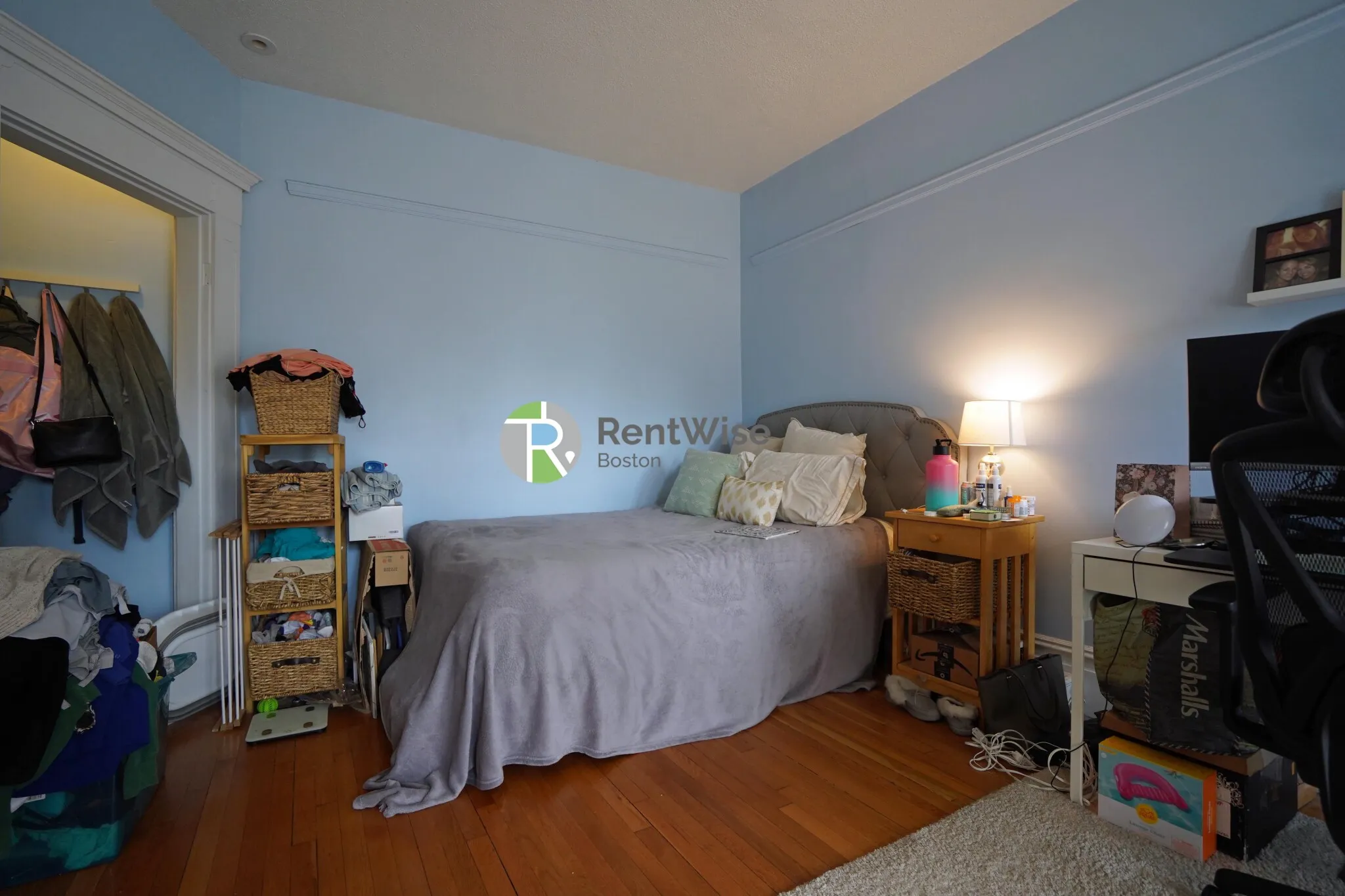 94 Naples Rd, North Brookline