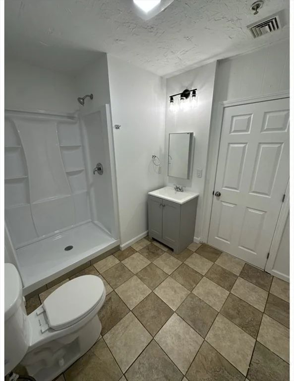 126 Lincoln St, Worcester