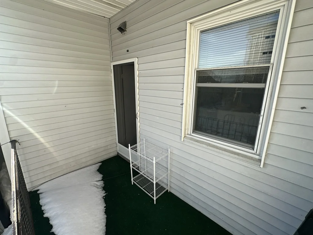 332 Main St, Everett