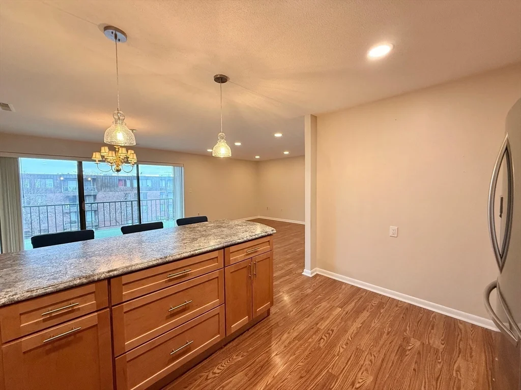 1006 Paradise Rd, Swampscott