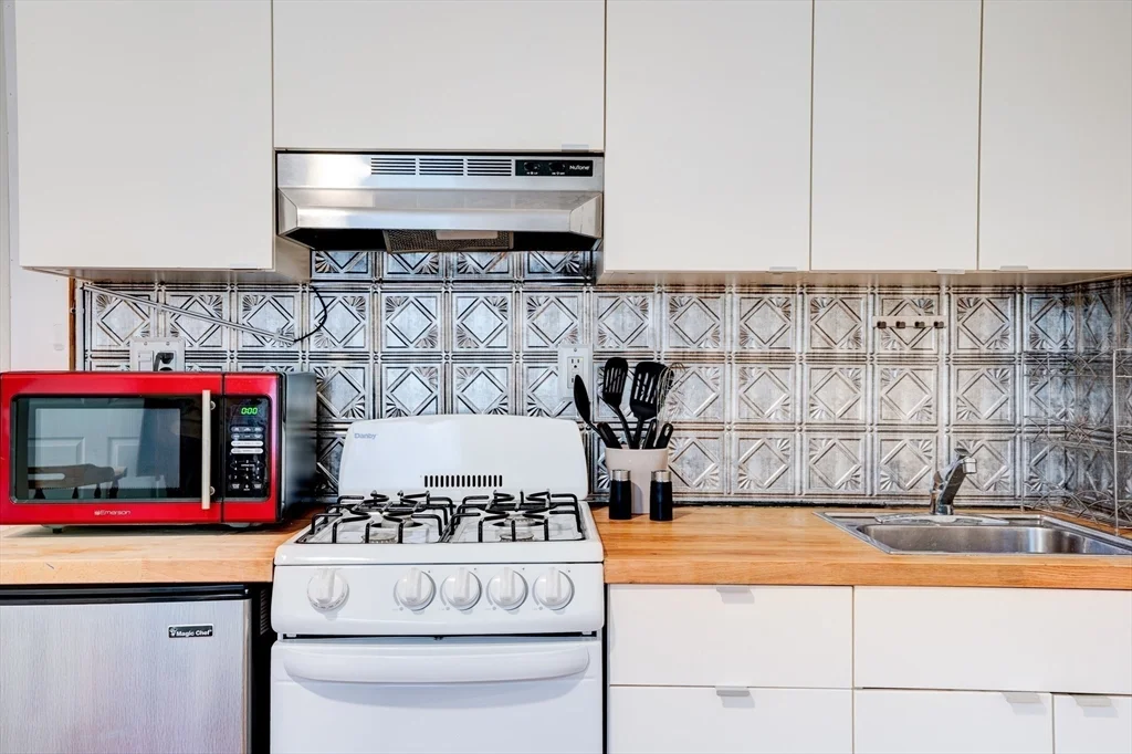 928 Dorchester Ave, Dorchester