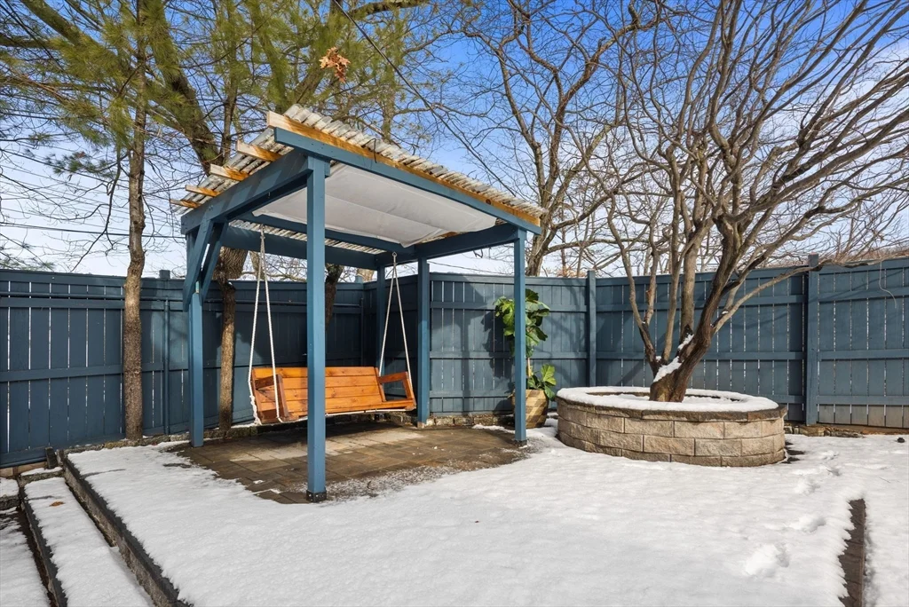 330 Cambridge St, Winchester