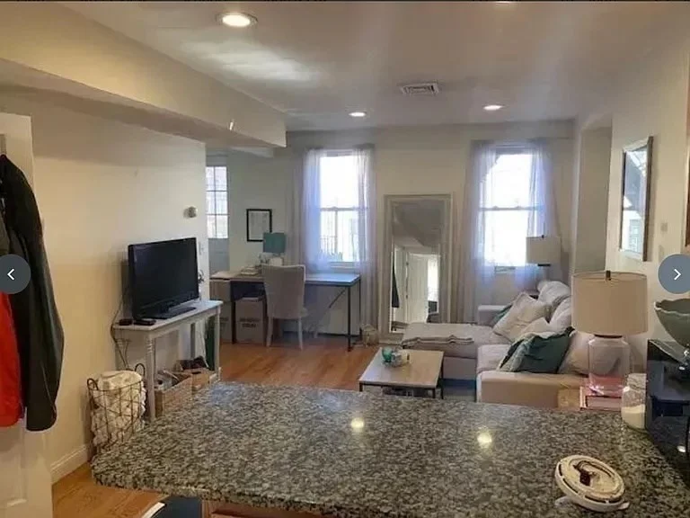 93 Endicott, North End