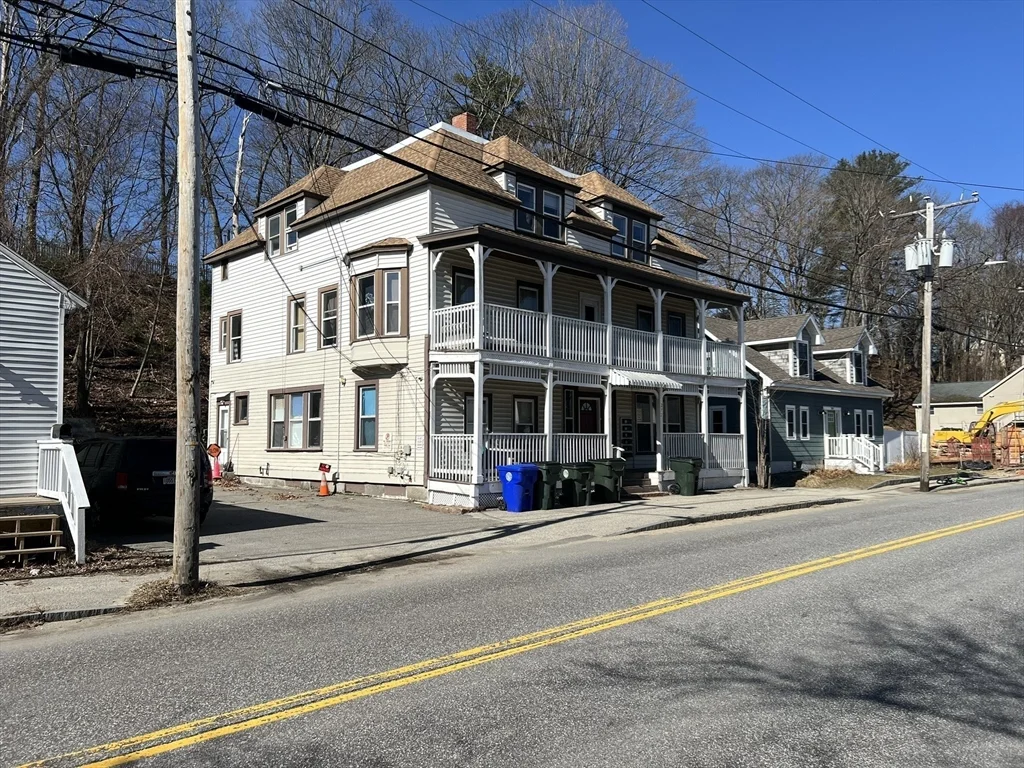 272 Front St, Manchester