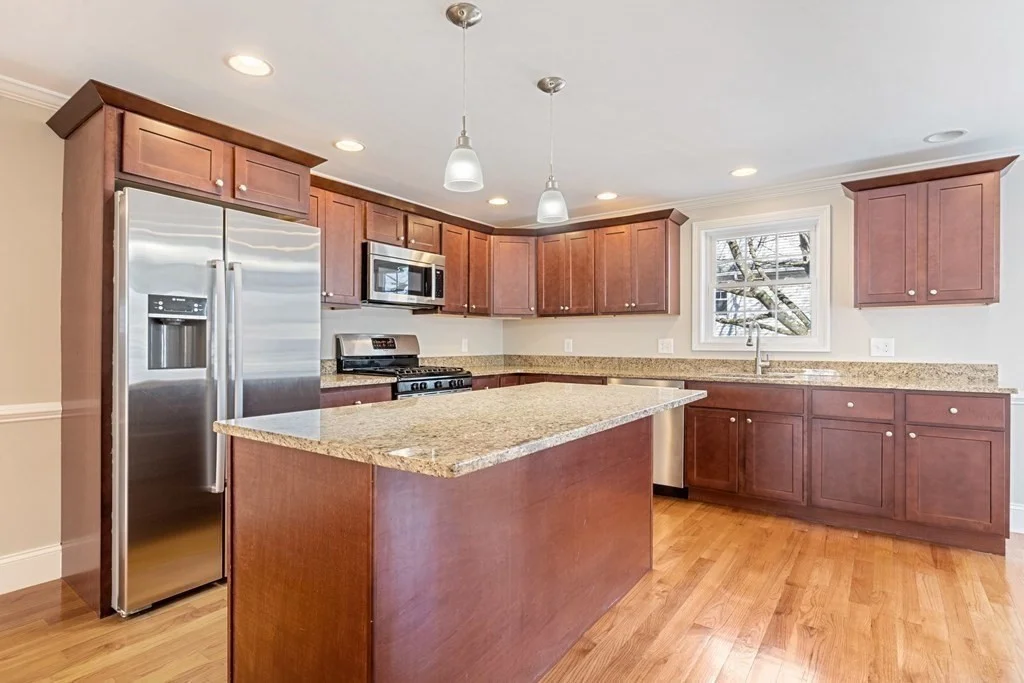 220 White St, Belmont