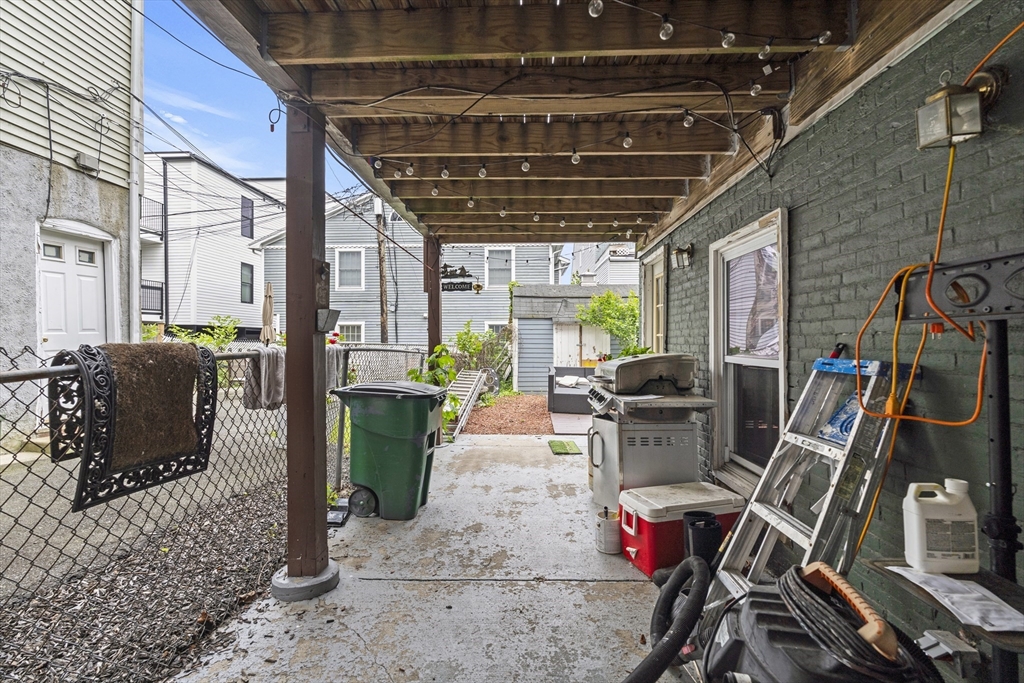 11 Gates, South Boston