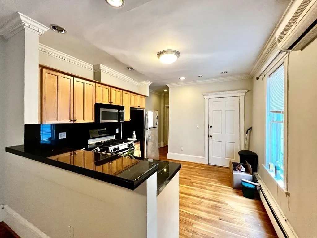 36 Tremont St, Cambridgeport