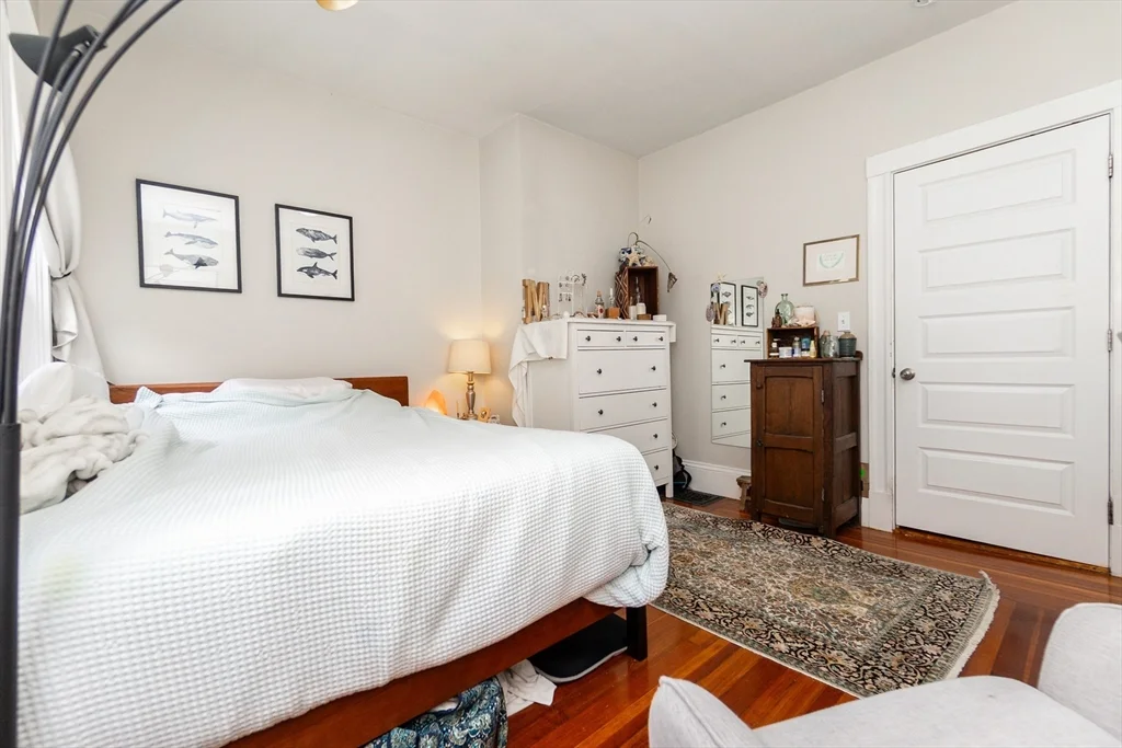 24 Aberdeen Rd, Powder House Square