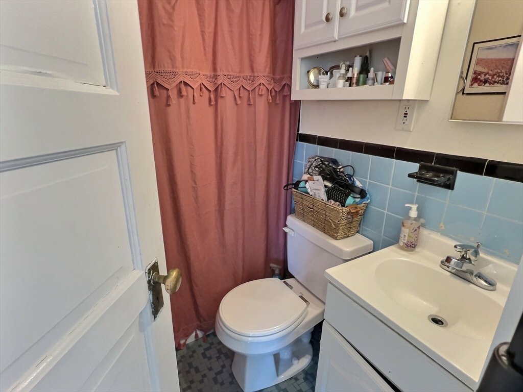 1382 Beacon, Coolidge Corner