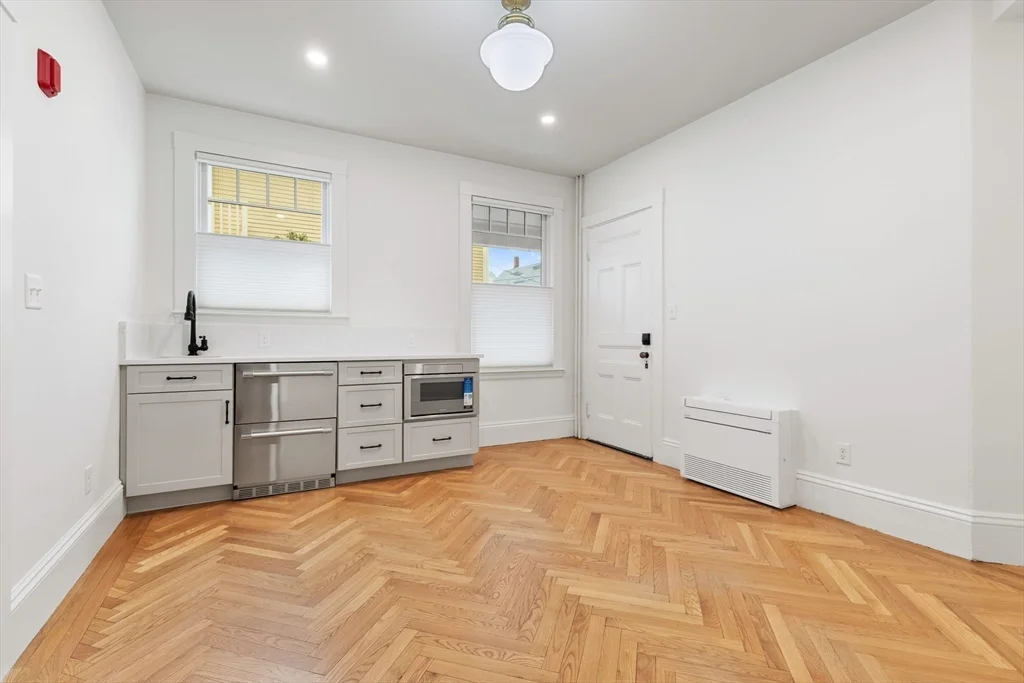 32 Beacon, Gloucester