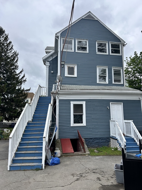 100 Foster St, Lawrence