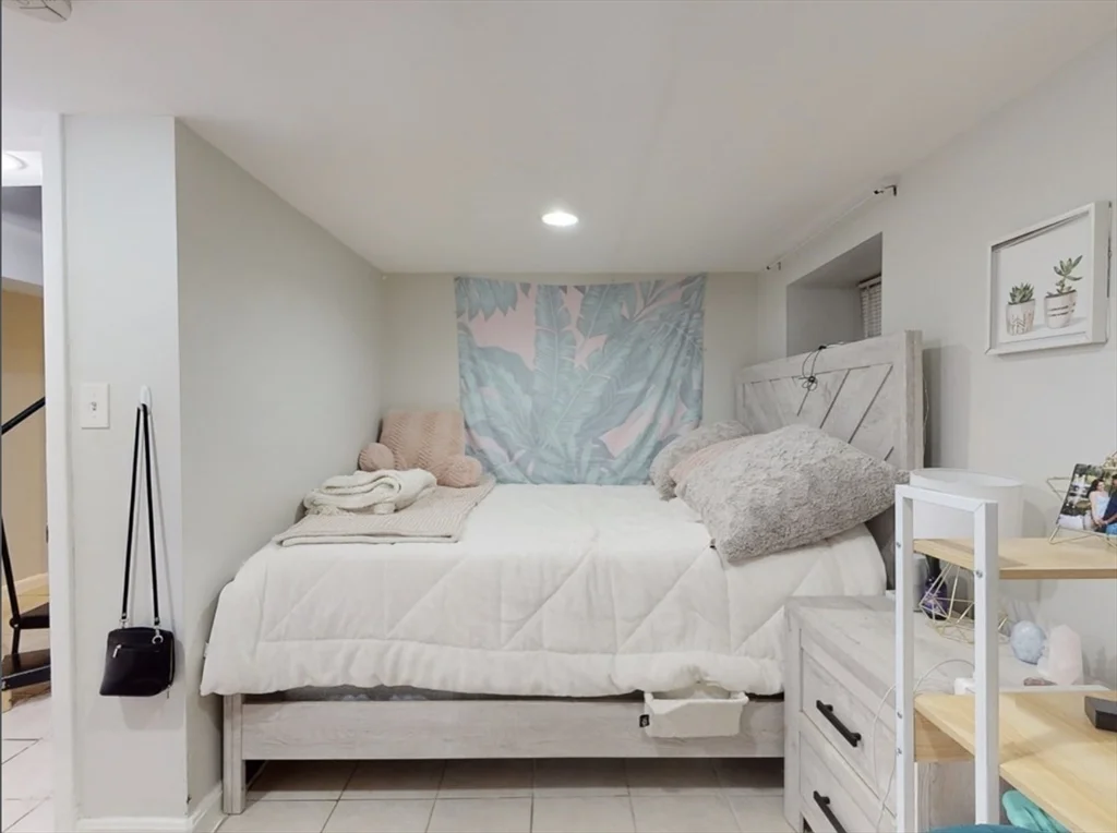 32 S Huntington, Mission Hill