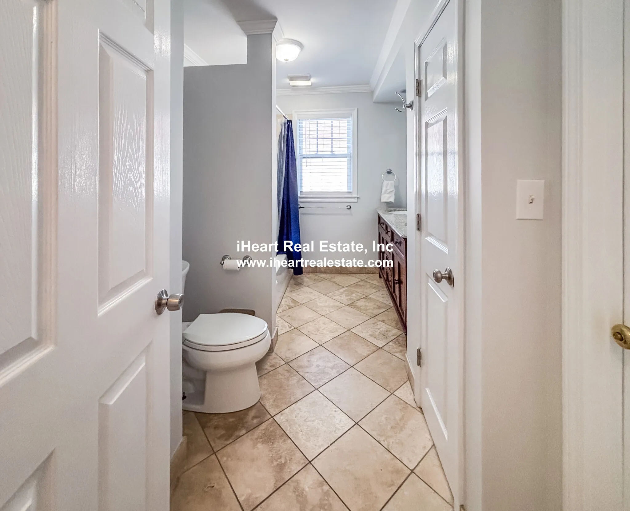 65-67 Saint James Circle, Hunnewell Hill