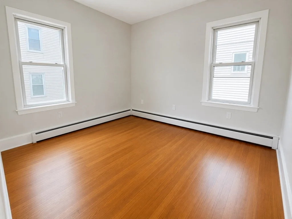 631 Walnut St, Fall River