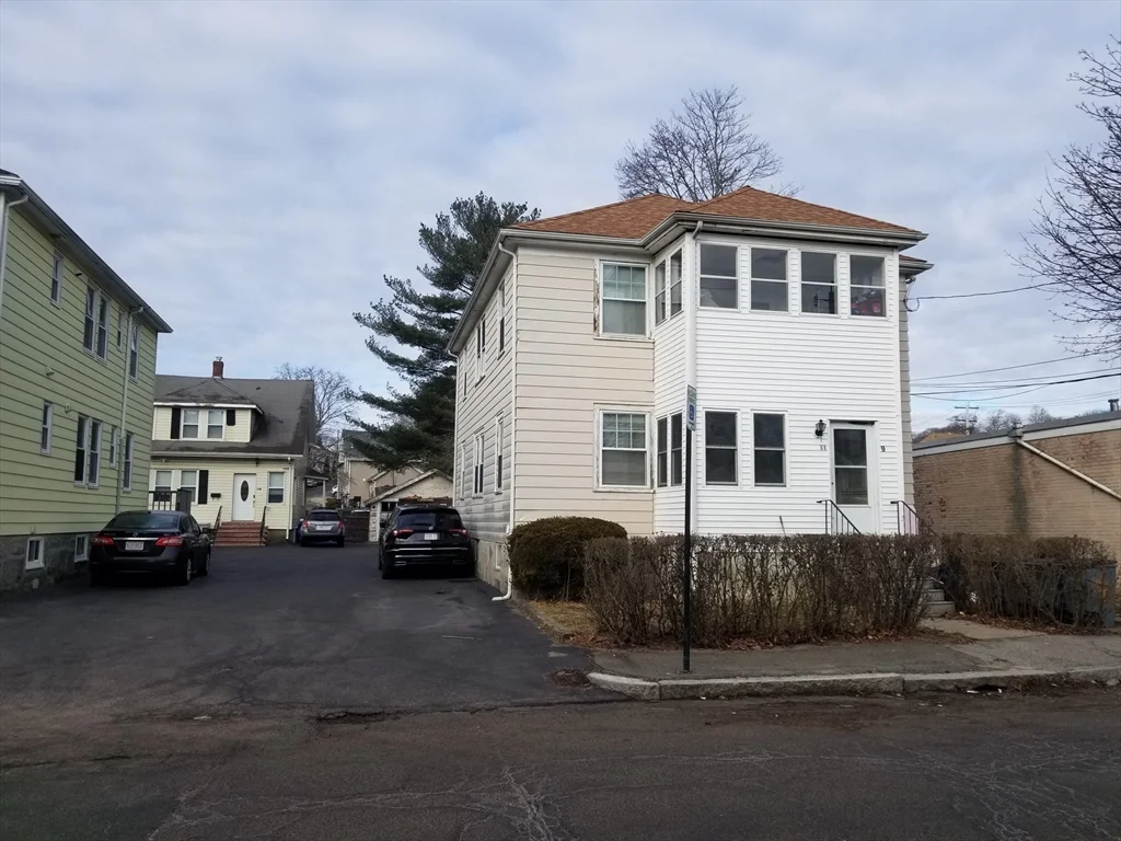 11 Grossman St, Quincy