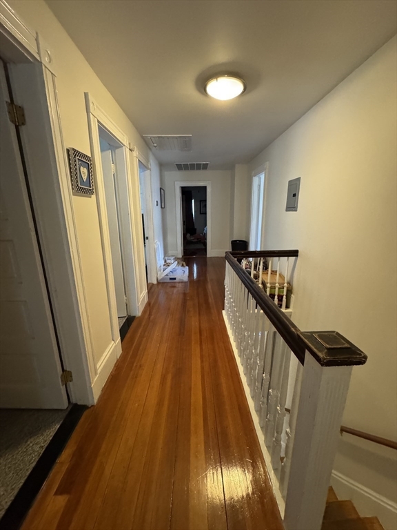 266 Lake Ave, Newton