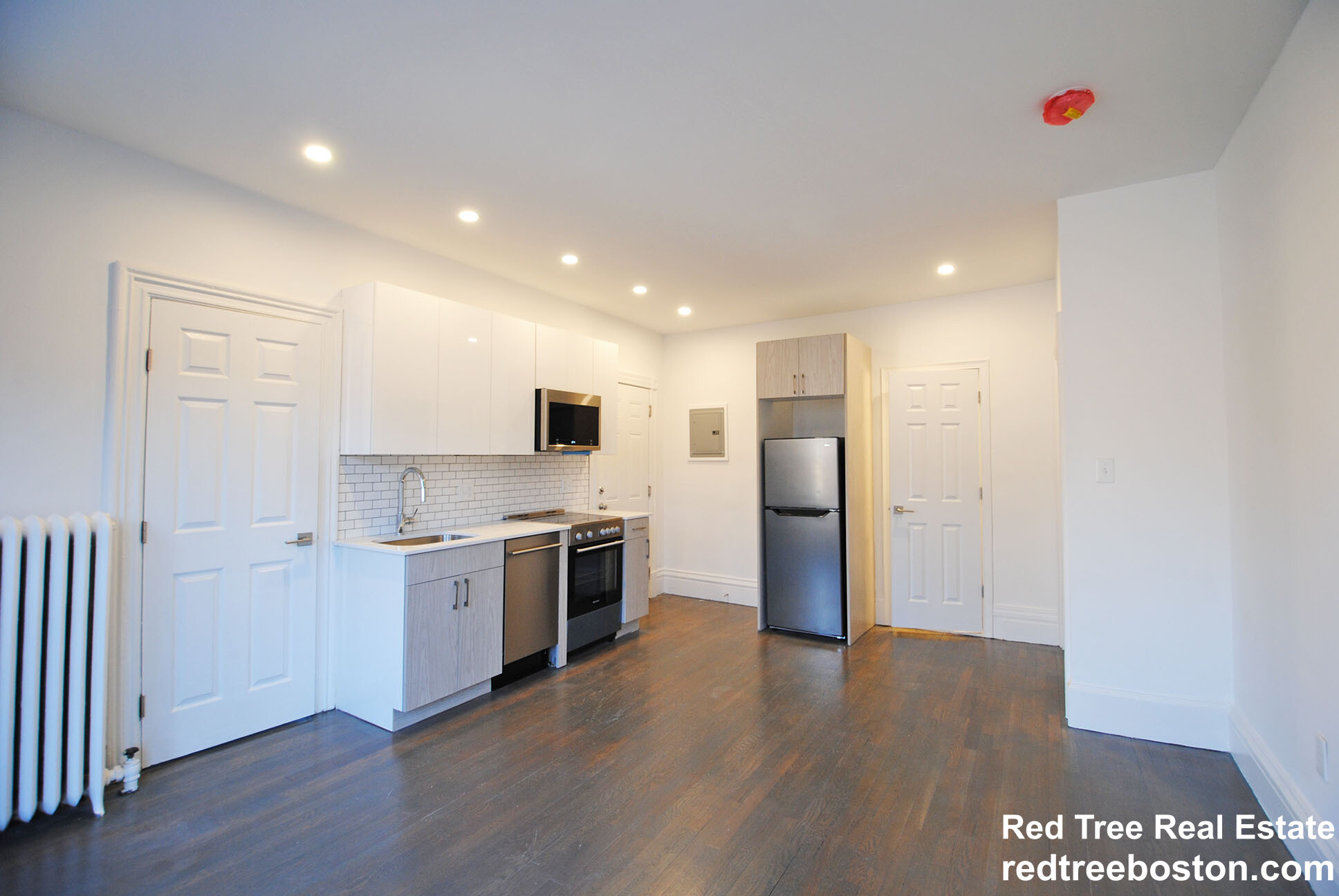 225 Newbury St, Back Bay