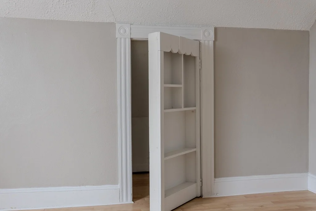 21 John St, Attleboro