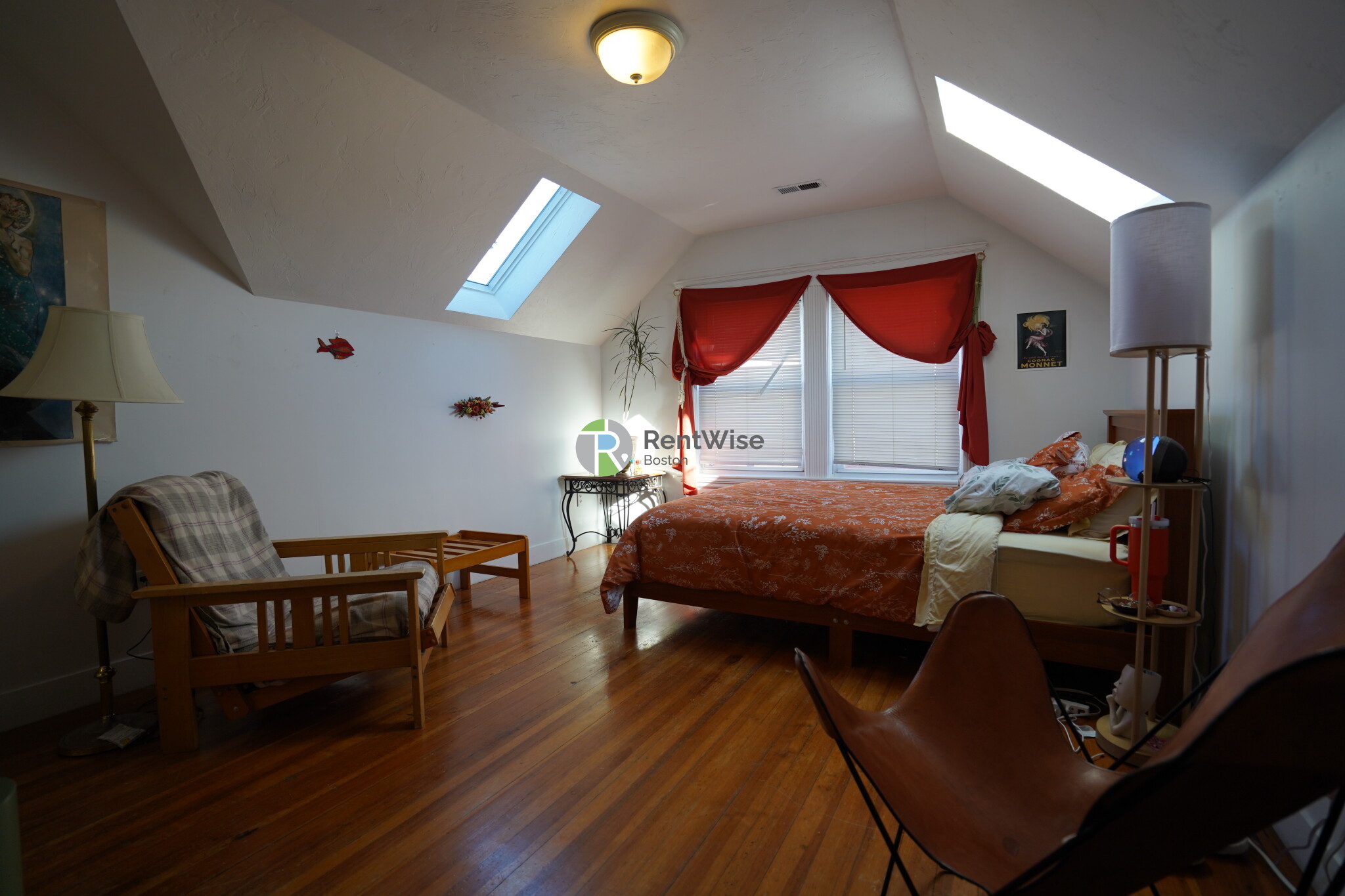 51 Gardner St, Allston