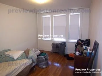 1638 Commonwealth Ave, Brighton