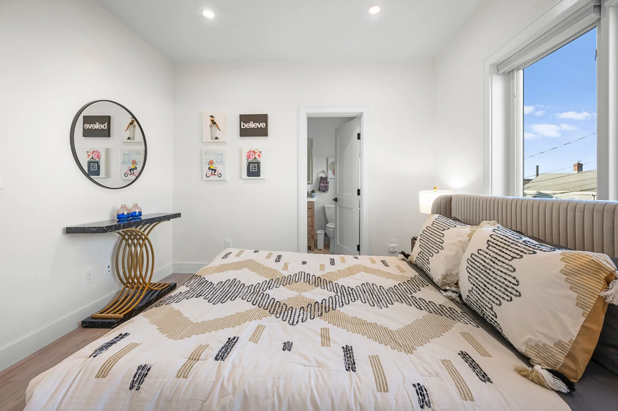 21 Bolton St, South Side