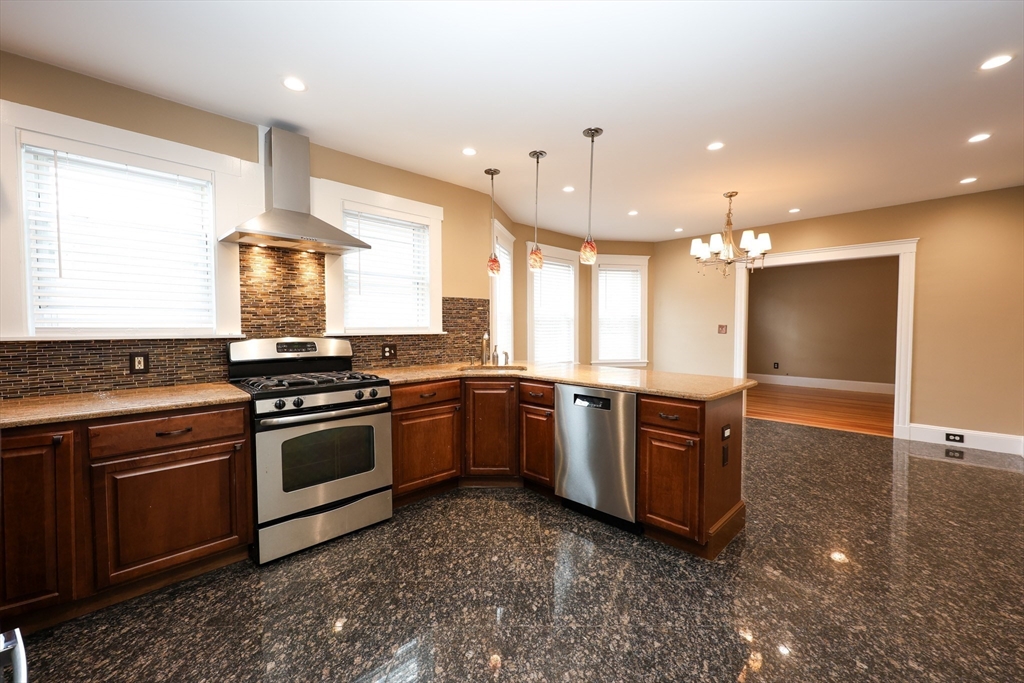 36 Lancaster St, Quincy