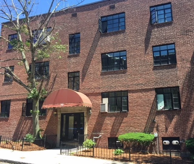 79 Sutherland, Brighton