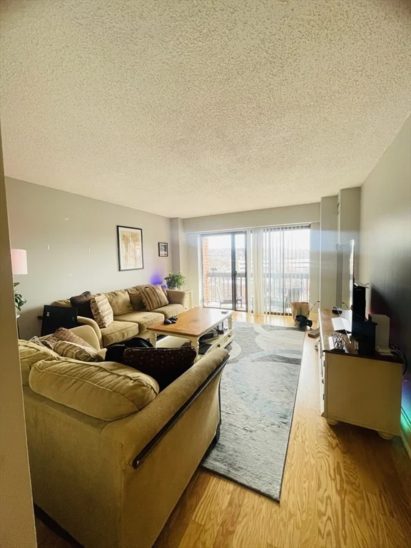 15 North Beacon Rd, Allston