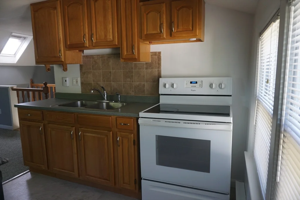 34 Fairview Ave, Groton