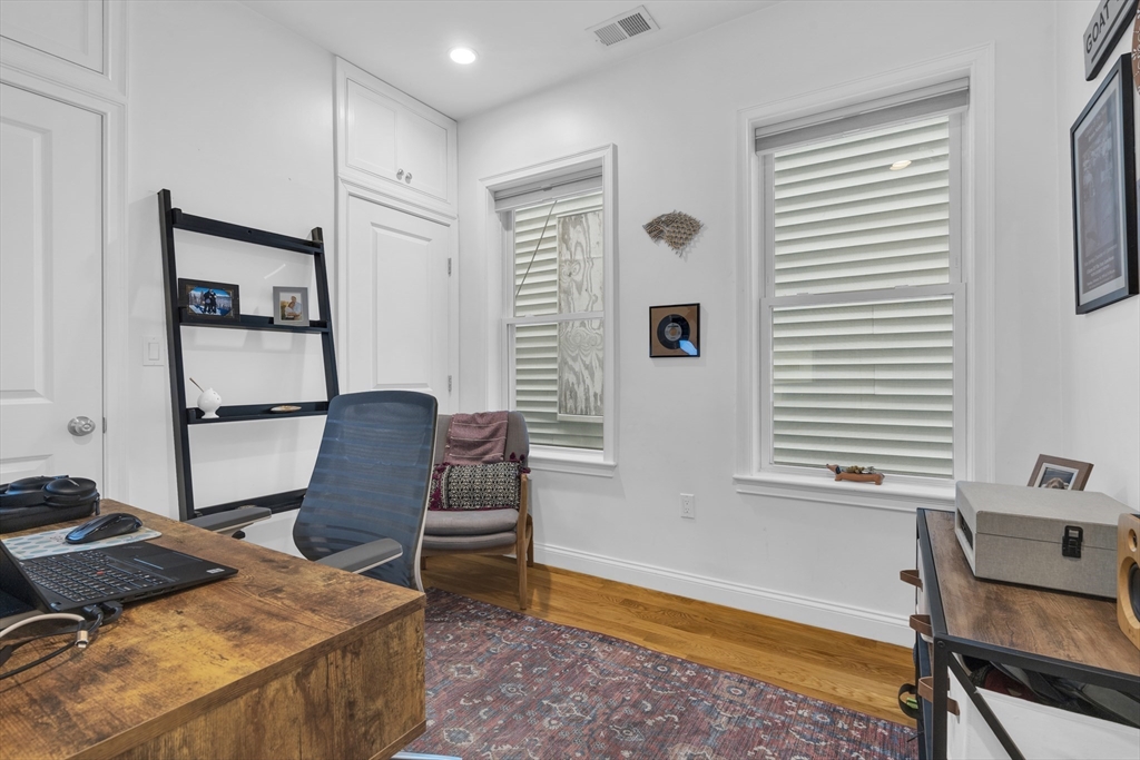 242 W 5th St, South Boston