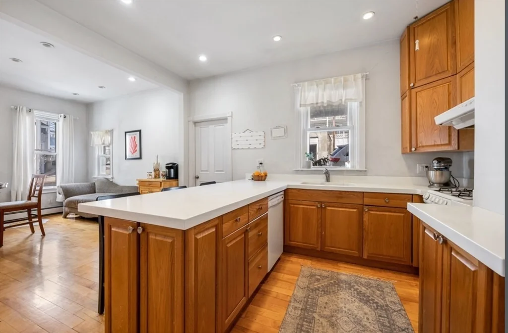 866 E 5th St, South Boston