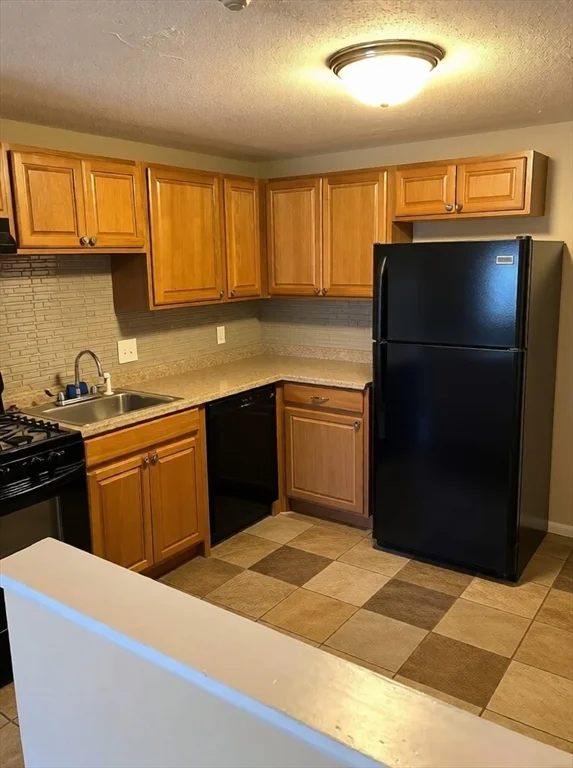 349 Hildreth St, Lowell