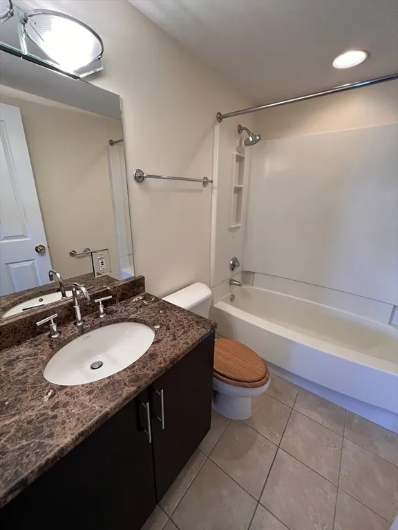 8 Museum Way, East Cambridge