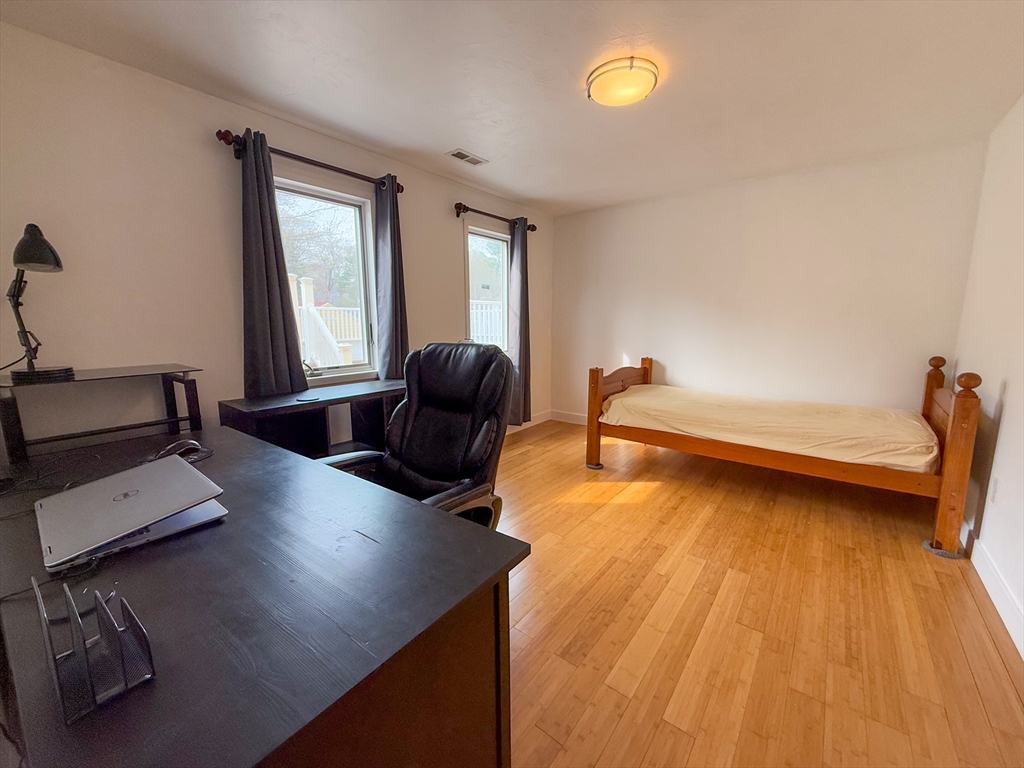 5 Avondale Ave, Billerica