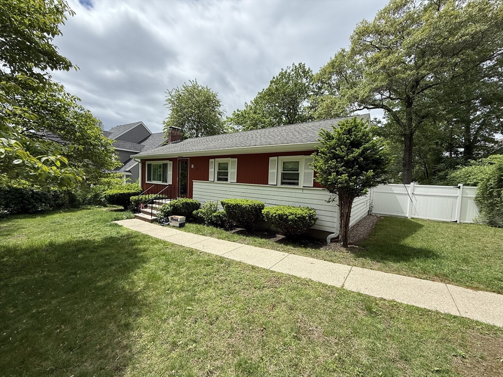 9 Charity Ln, Dedham