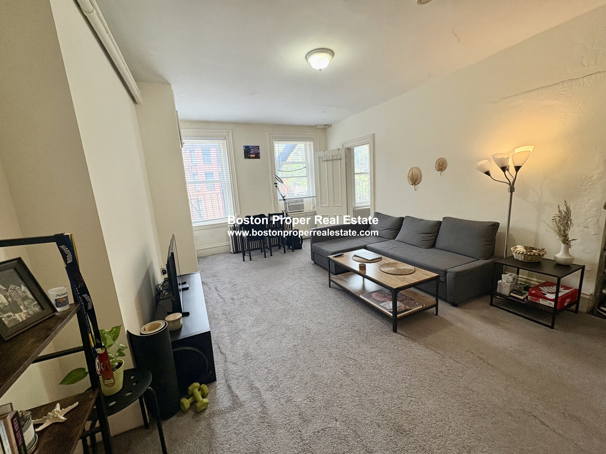 255 Newbury St, Back Bay