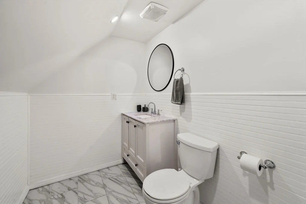 62 Park Ave, Winthrop