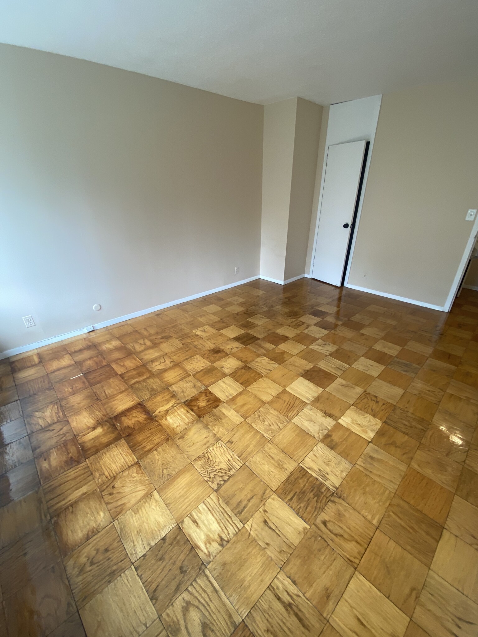 65 East India Row, Waterfront