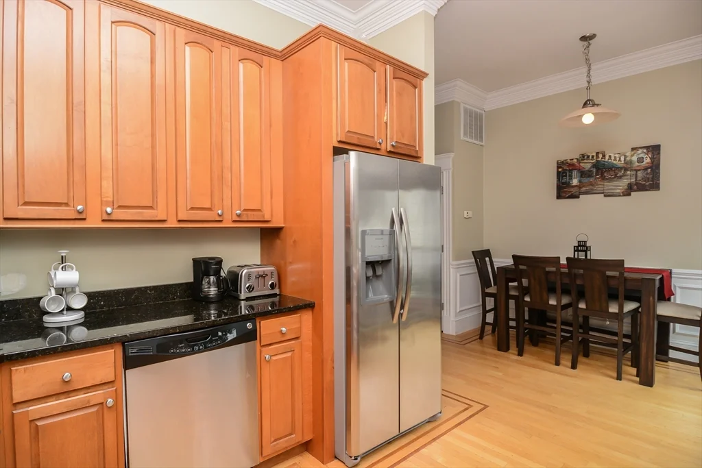 193 W 8th St, South Boston