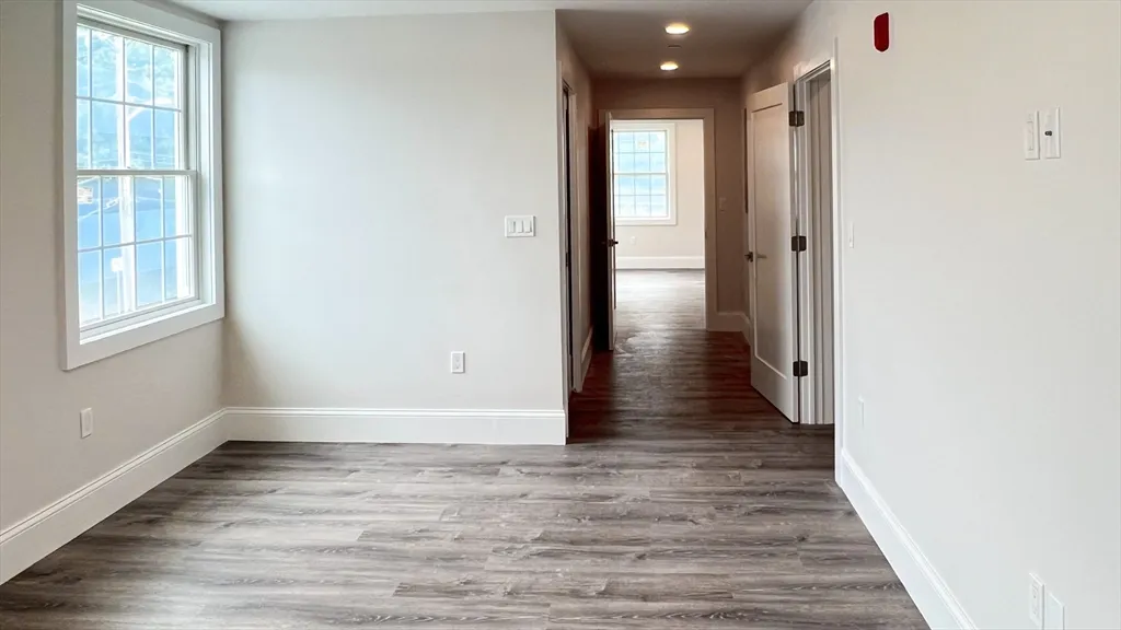 131 Cambridge St, Burlington